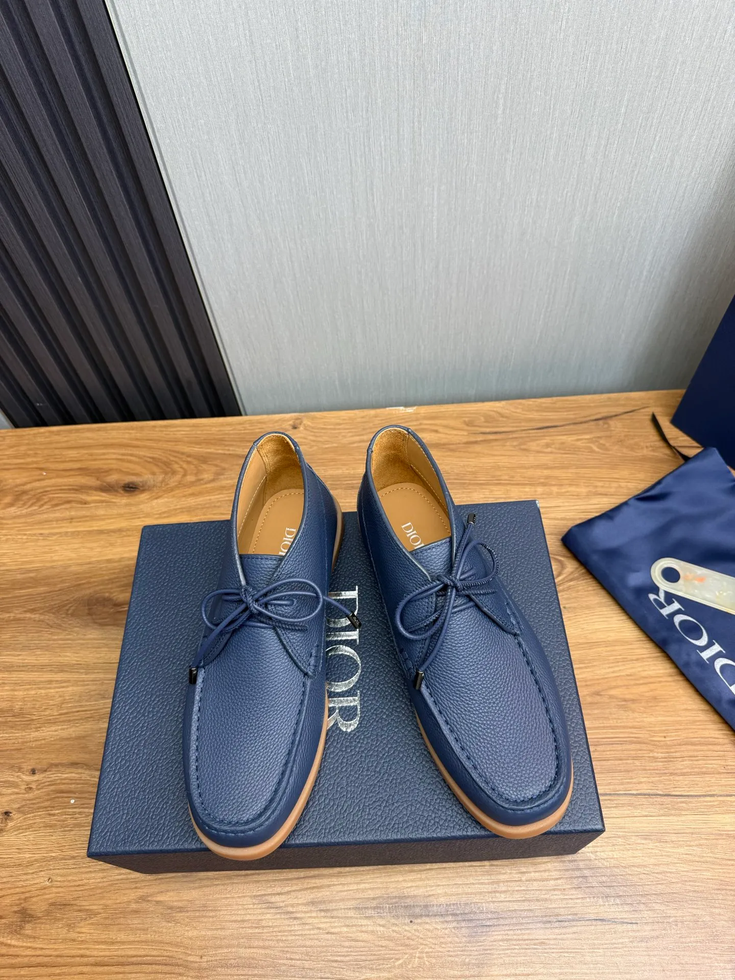 Factory price 620💰 [Dior] Men’s official website na hot sale🔥Imported cowhide + cowhide lining. Original rubber wear-resistant outsole. High quality shipment ⬆️Code number 38-44, (45 customized)